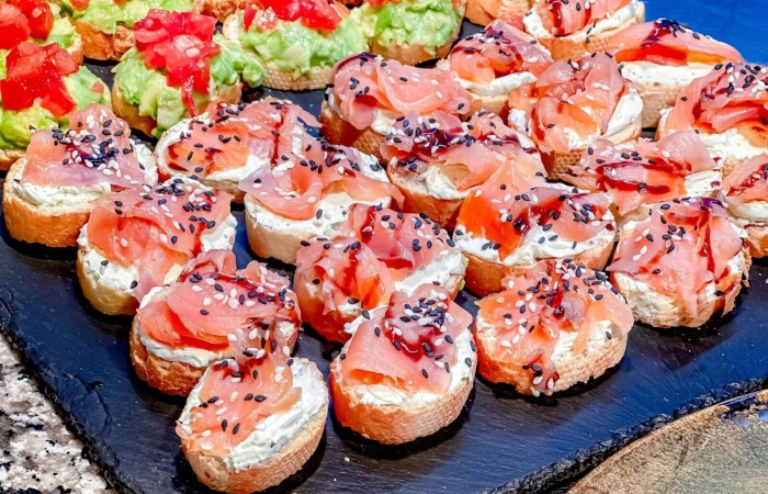 Bruschette cu somon fume