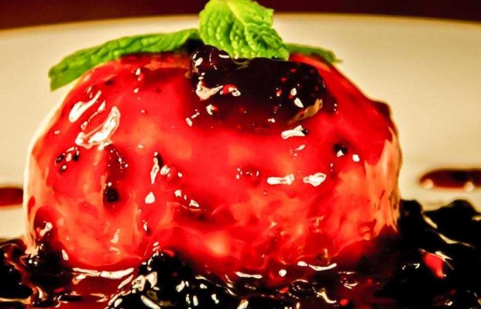 Panna Cotta cu fructe de padure