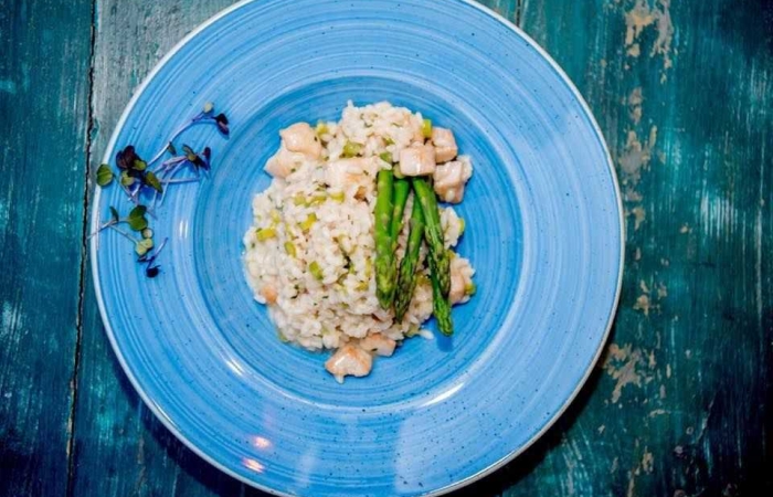 Risotto cu sparanghel si piept de pui