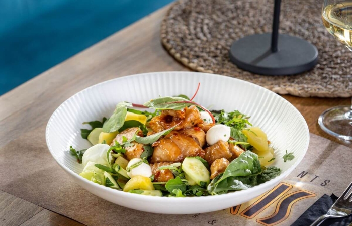 Salată cu piept de curcan