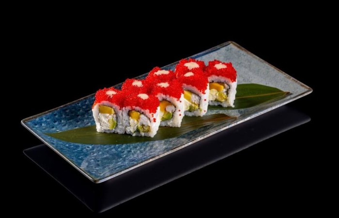Tobiko Roll